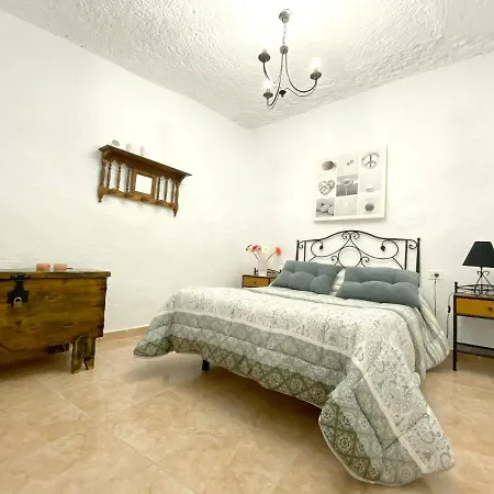 Semesterbostad Welcoming House With Mountain View In Ingenio